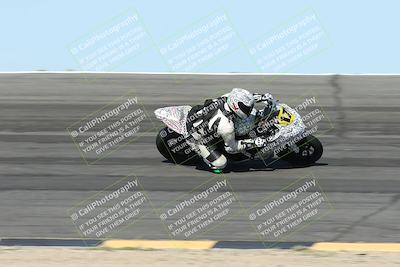 media/May-10-2025-Race Pace (Sat) [[db32fef2da]]/Vested/3-Bowl Set 1 (9am)/